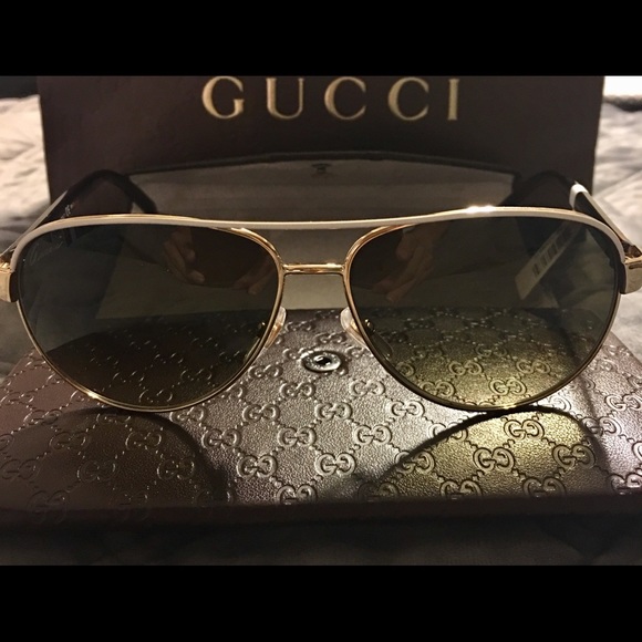Gucci Accessories - 🔥NWT GUCCI GG4239/S Sunglasses - Ivory/Gold